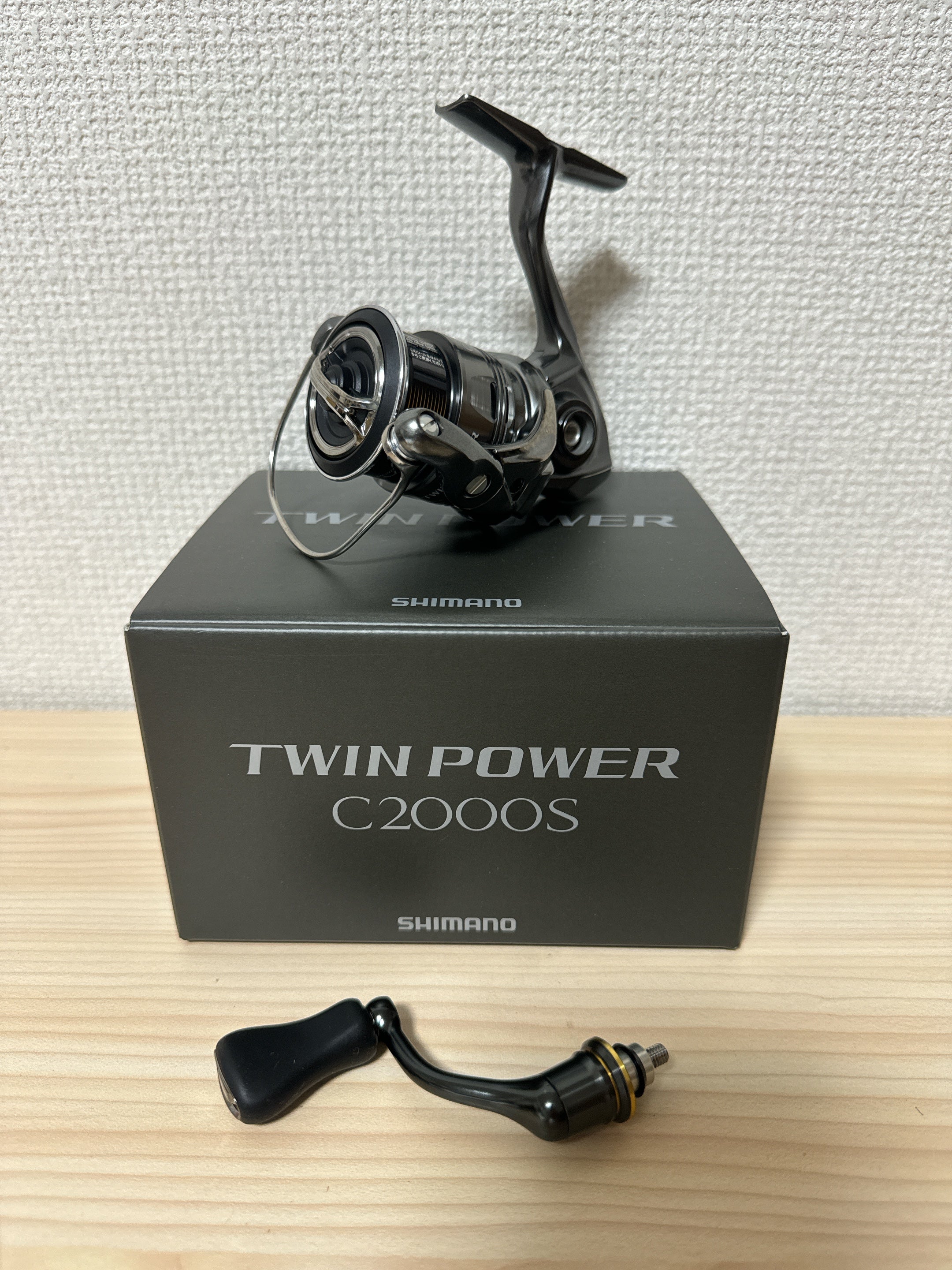 Shimano Spinning Reel 24 TWIN POWER C2000S Gear Ratio 5.1:1 Fishing Re