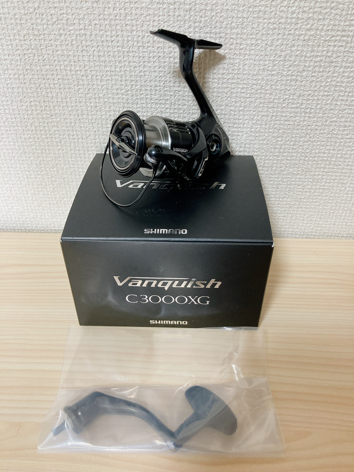 Shimano 19 Vanquish C3000XG Spinning Reel Used with Box