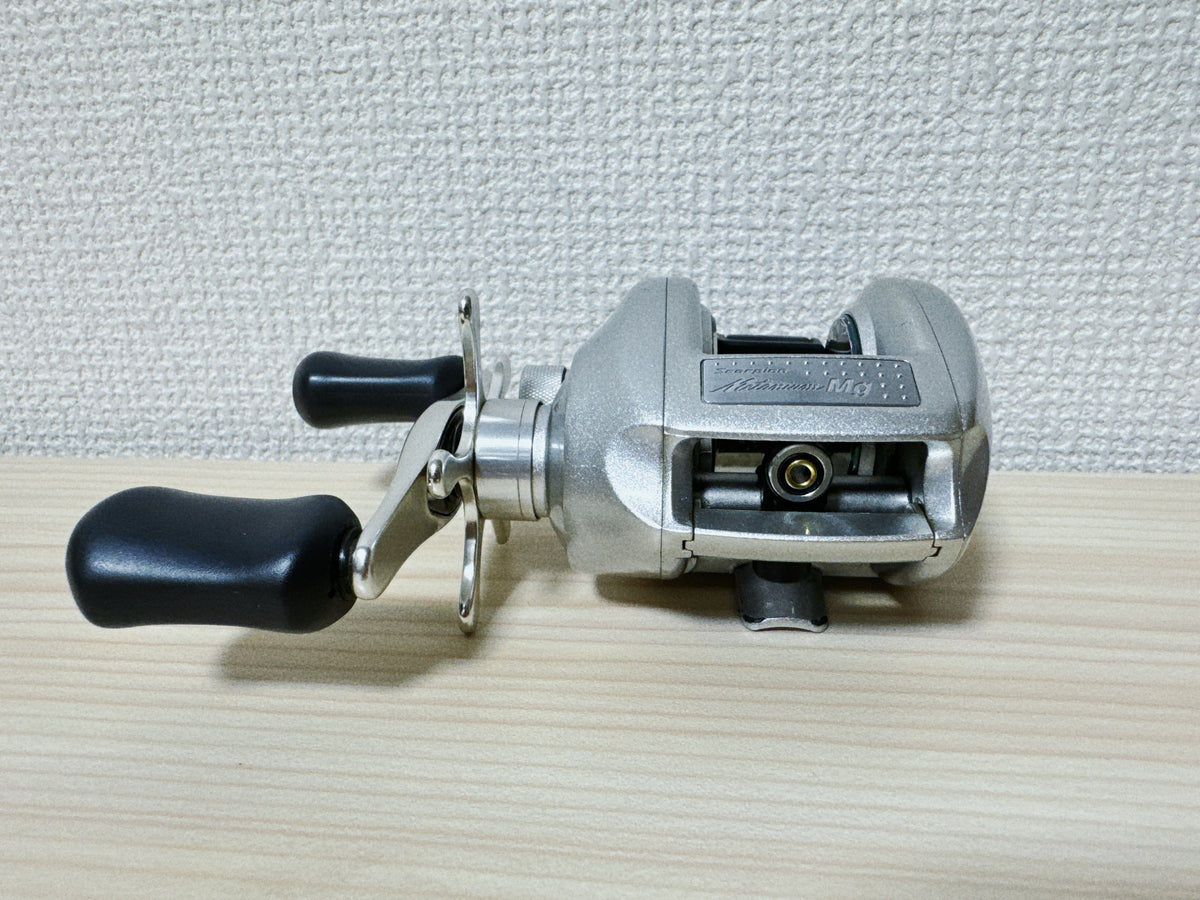 Shimano Baitcasting Reel 00 Scorpion Metanium MG Right handle #AP2