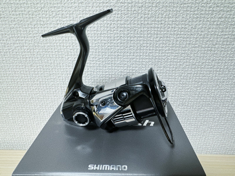 Shimano Spinning Reel 23 VANQUISH C3000SDHHG 5.8:1 Fishing Reel IN BOX