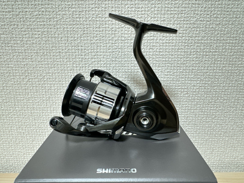 Shimano Spinning Reel 23 VANQUISH 3000MHG 5.7:1 Fishing Reel IN BOX