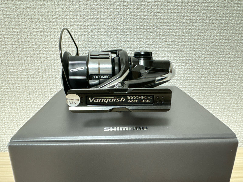 Shimano Spinning Reel 23 VANQUISH 3000MHG 5.7:1 Fishing Reel IN BOX