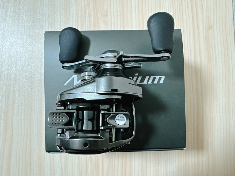 SHIMANO Baitcasting Reel 20 Metanium XG Right 8.1:1 Fishing Reel IN BOX