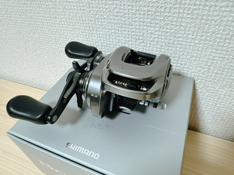 Shimano Baitcasting Reel 18 Bantam MGL RIGHT 5RL100000 From Japan IN BOX