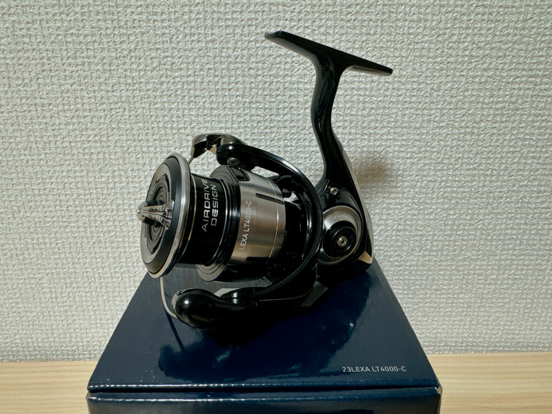 Daiwa Spinning Reel 23 LEXA LT4000-C Gear Ratio 5.2:1 Fishing Reel IN BOX