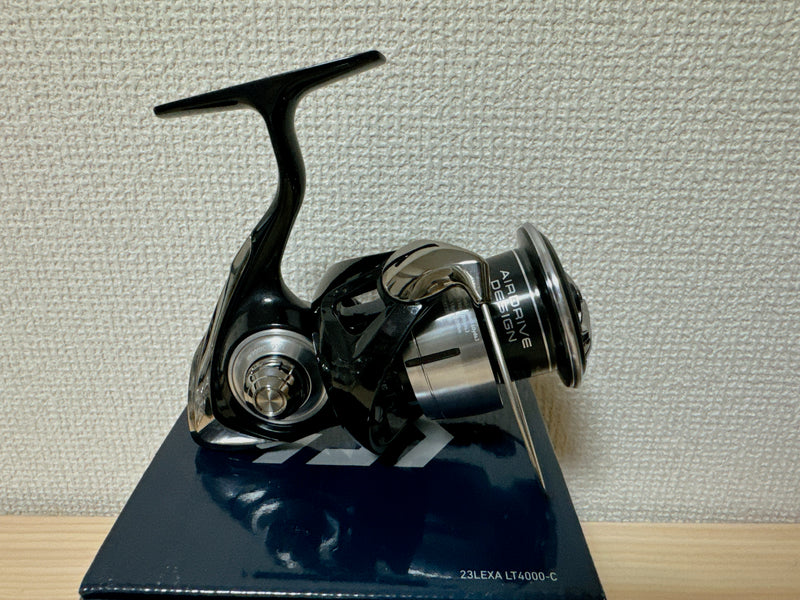 Daiwa Spinning Reel 23 LEXA LT4000-C Gear Ratio 5.2:1 Fishing Reel IN BOX