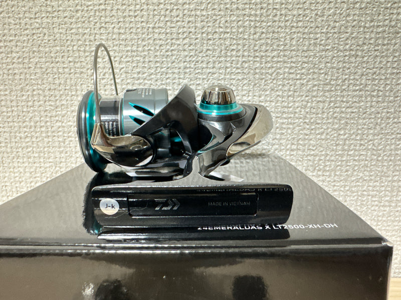 Daiwa Spinning Reel 24 Emeraldas X LT2500-XH-DH 6.2:1 Fishing Reel IN BOX