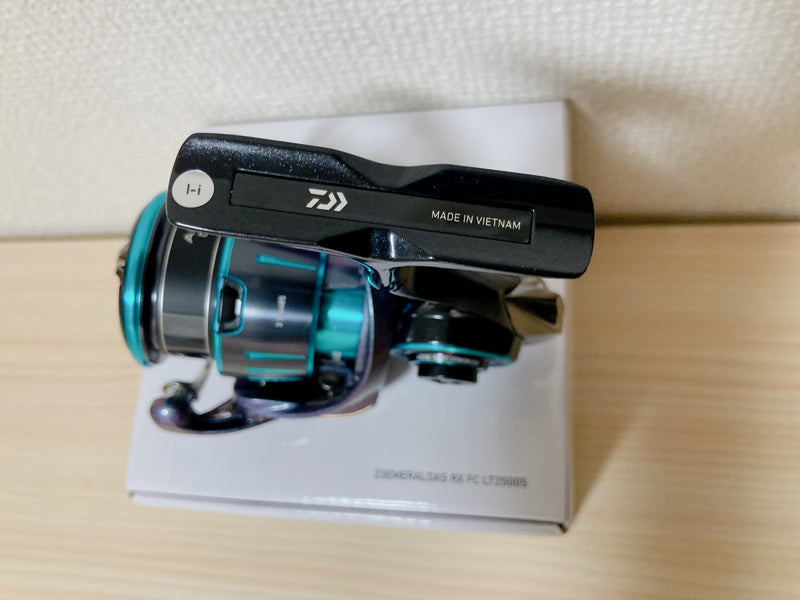 Daiwa Spinning Reel 23 EMERALDAS RX FC LT2500S 5.1:1 Fishing Reel IN BOX