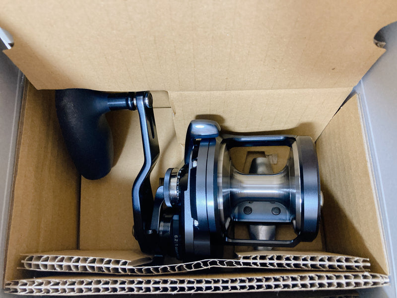 Shimano Baitcasting Reel 19 OCEA JIGGER F CUSTOM 3000HG Right 6.2:1 IN BOX