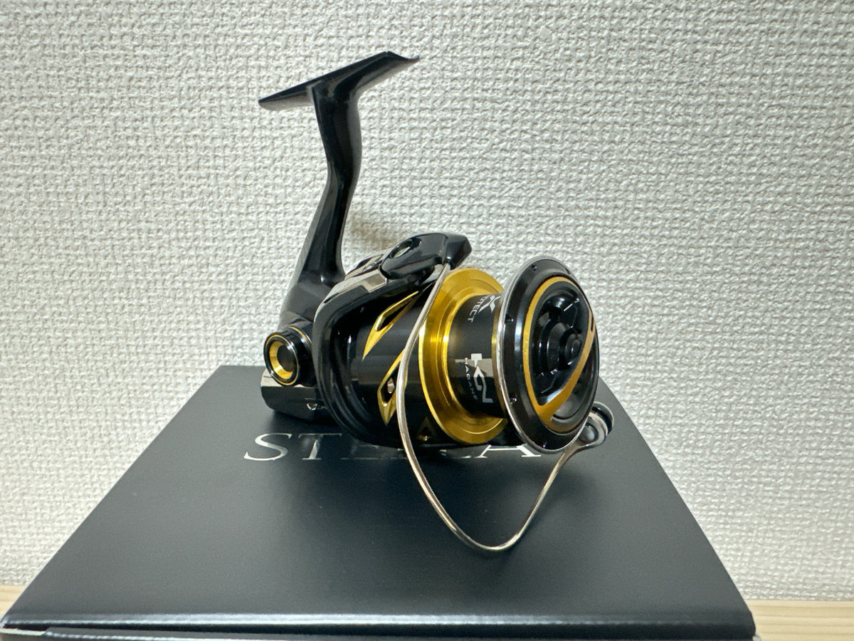 STELLA SW 4000HG と SUPER AERO TITANIUM STELLA SW 4000HG と SUPER AERO TITANIUM