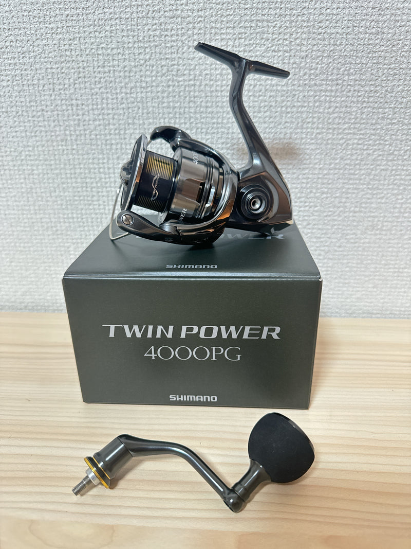 Shimano Spinning Reel 24 TWIN POWER 4000PG Gear Ratio 4.4:1 Fishing Reel IN BOX