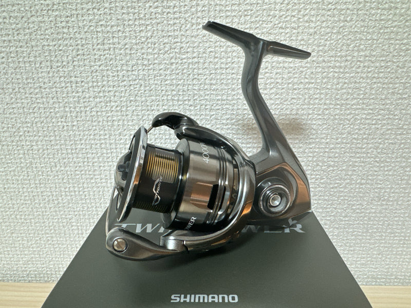 Shimano Spinning Reel 24 TWIN POWER 4000PG Gear Ratio 4.4:1 Fishing Reel IN BOX