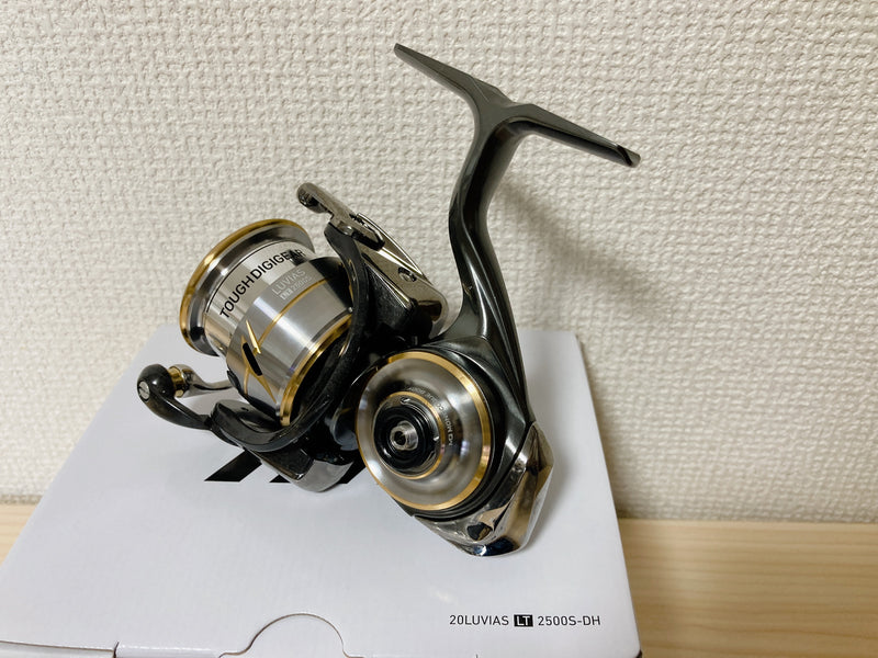 Daiwa Spinning Reel 20 LUVIAS LT 2500S-DH Gear Ratio 5.2:1 Fishing Reel IN  BOX