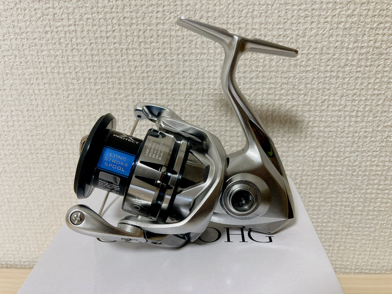 Shimano Spinning Reel 19 STRADIC C3000HG Gear Ratio 6.0:1 Fishing Reel IN BOX