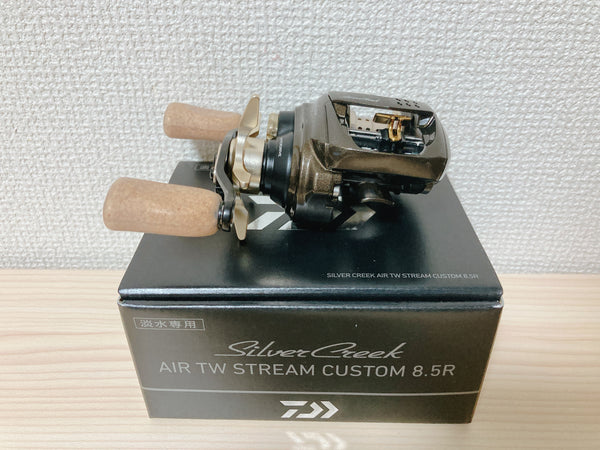 Daiwa Baitcasting Reel 22 Silver Creek Air TW Stream Custom 8.5R Right Handle