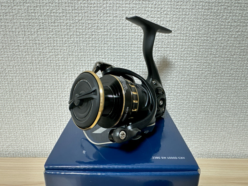 Daiwa Spinning Reel 23 BG SW 4000D-CXH Gear Ratio 6.2:1 Fishing Reel IN BOX