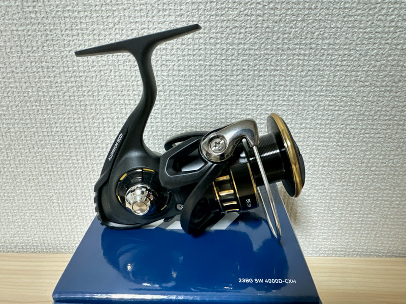 Daiwa Spinning Reel 23 BG SW 4000D-CXH Gear Ratio 6.2:1 Fishing Reel IN BOX