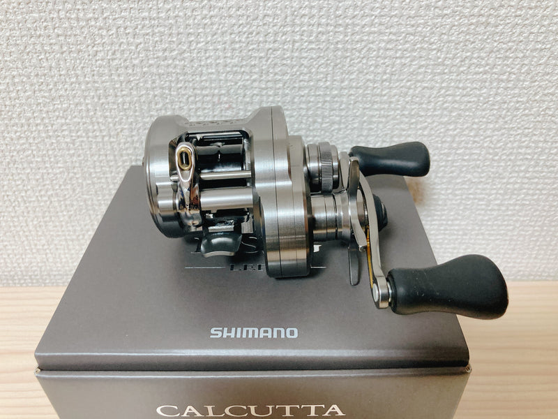 Shimano Baitcasting Reel 23 CALCUTTA CONQUEST BFS HG Left 7.8:1 Fishing IN BOX