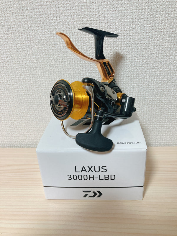 DAIWA LAXUS 3000H-LBD Spinning Reel From Japan