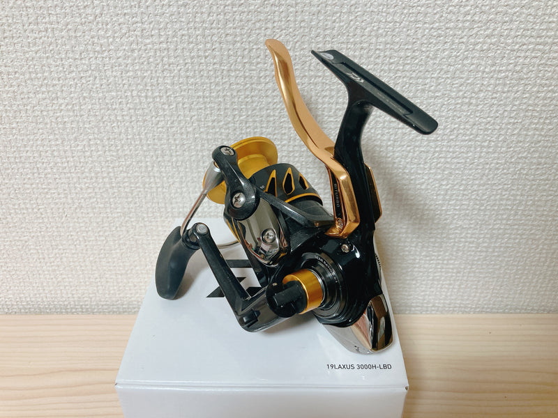 DAIWA LAXUS 3000H-LBD Spinning Reel From Japan