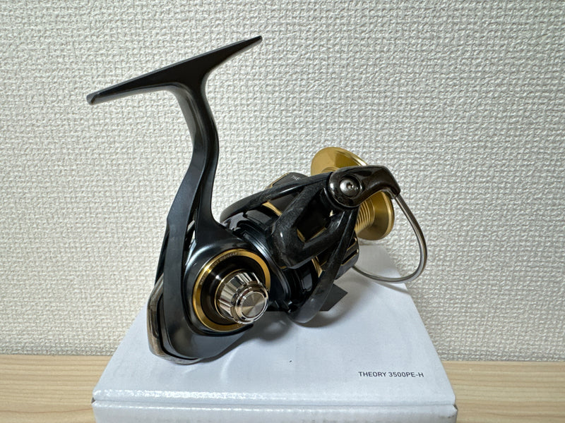 DAIWA 17 THEORY 3500PE-H Spinning Fishing Reel From Japan