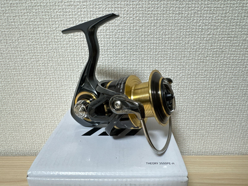 DAIWA 17 THEORY 3500PE-H Spinning Fishing Reel From Japan