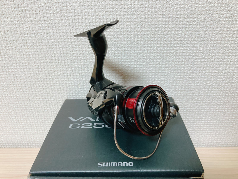 Shimano Spinning Reel 20 VANFORD C2500SHG Gear Ratio 6.0:1 Fishing Reel IN BOX