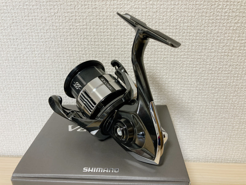 Shimano Spinning Reel 23 VANQUISH 4000MHG 5.7:1 Fishing Reel IN BOX