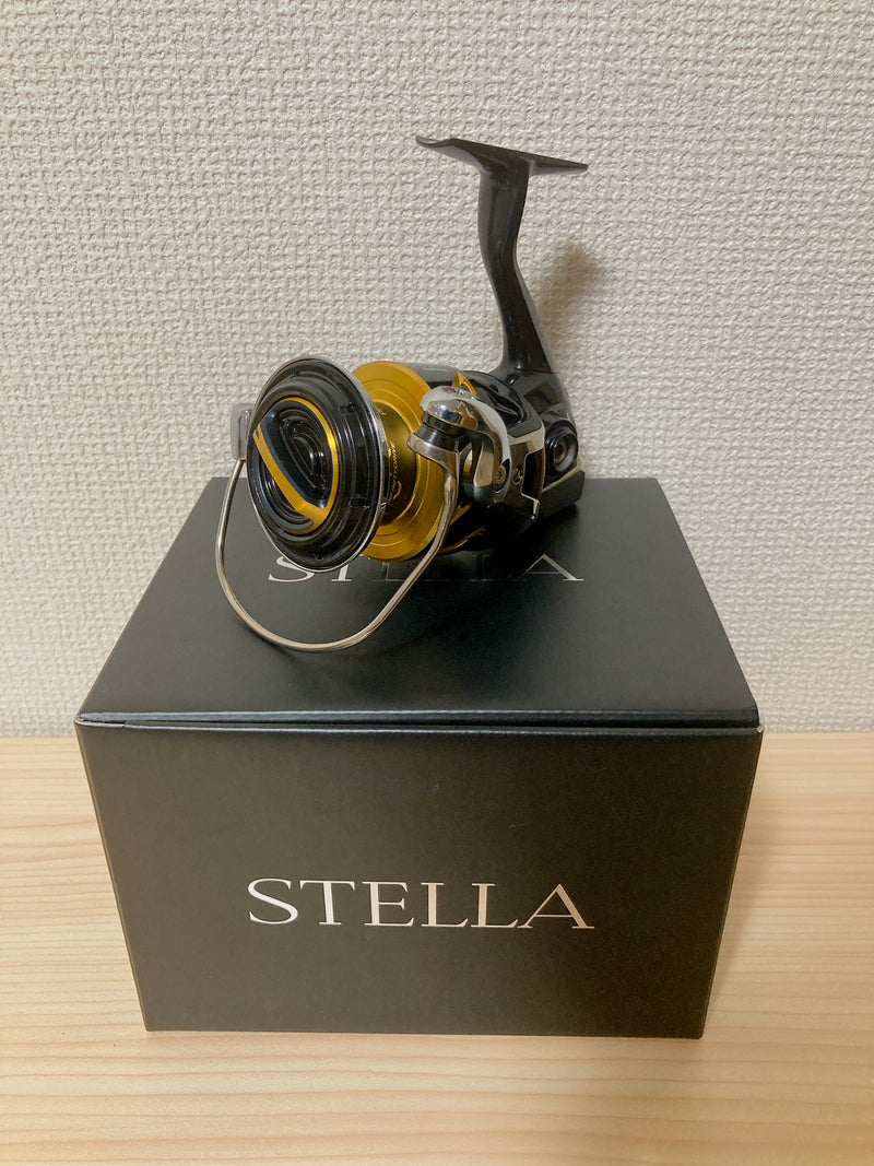 2013 Shimano Stella SW 8000PG 4.9:1 Gear Saltwater Spinning Reel Excellent  W/Box
