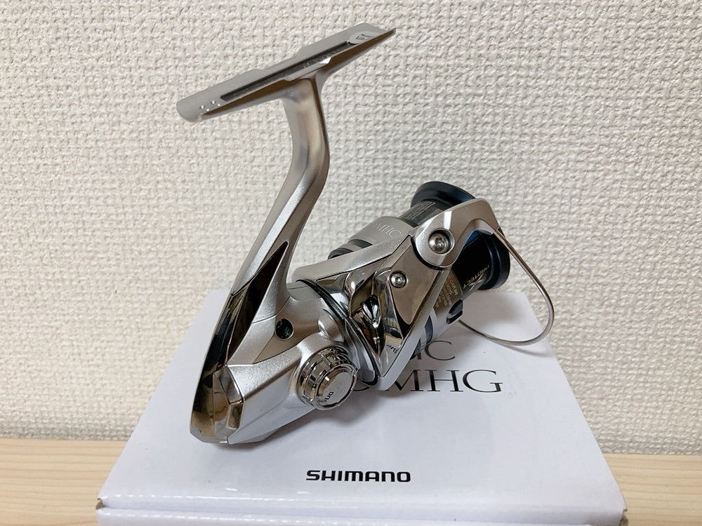 Shimano Spinning Reel 19 Stradic 3000MHG Gear Ratio 5.8:1 Fishing Reel