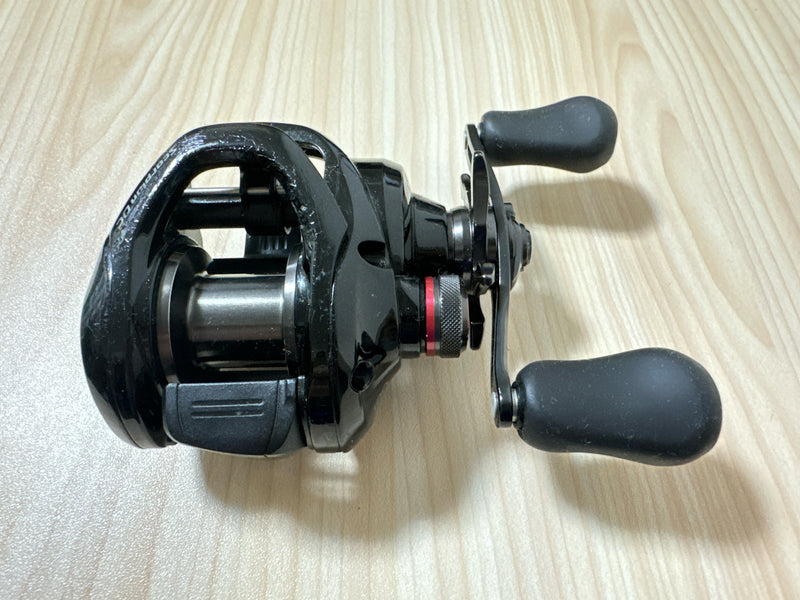 Shimano Baitcasting Reel 17 Scorpion DC 100 Right Gear Ratio 6.3:1