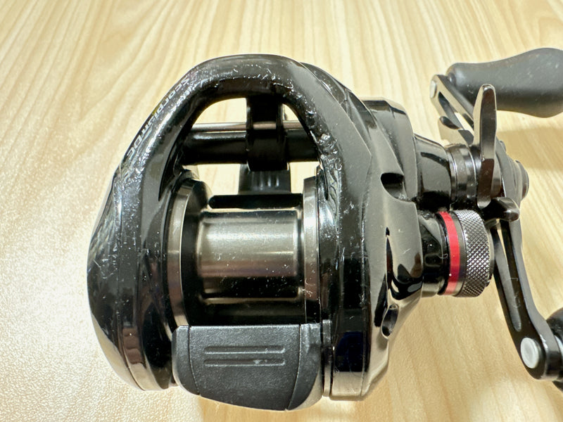 SHIMANO Baitcasting Reel 17 Scorpion DC 100 Right Handle SHIMANO Baitcasting Reel 17 Scorpion DC 100 Right Handle
