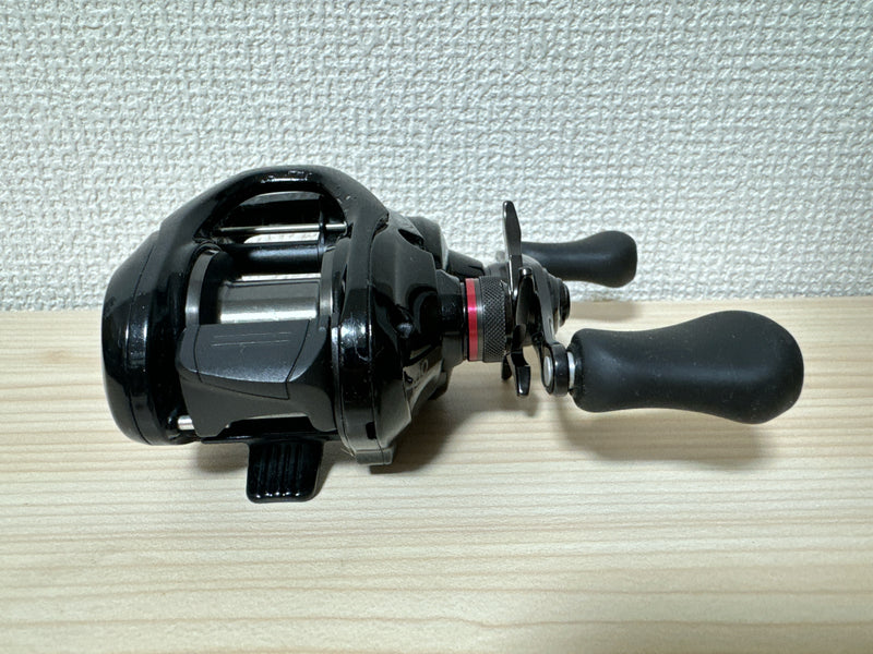 Shimano Baitcasting Reel 17 Scorpion DC 100 Right Gear Ratio 6.3:1