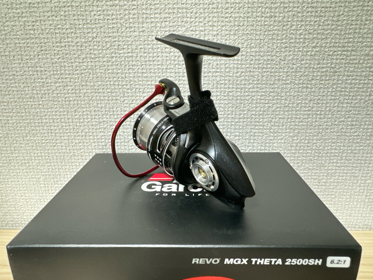 Abu Garcia Spinning Reel REVO MGX THETA 2500SH 6.2:1 Fishing Reel IN B