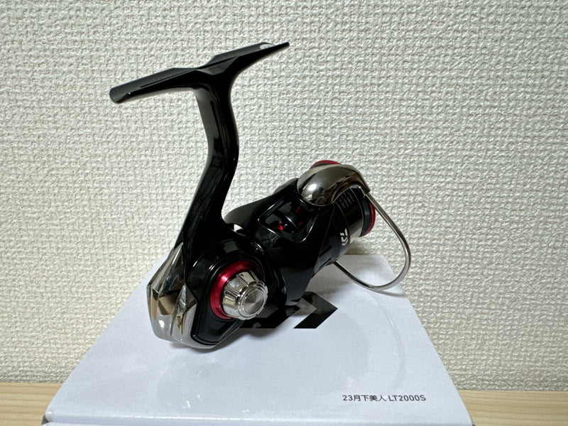 Daiwa Spinning Reel 23 GEKKABIJIN LT2000S Gear Ratio 5.0:1 Fishing Reel IN BOX