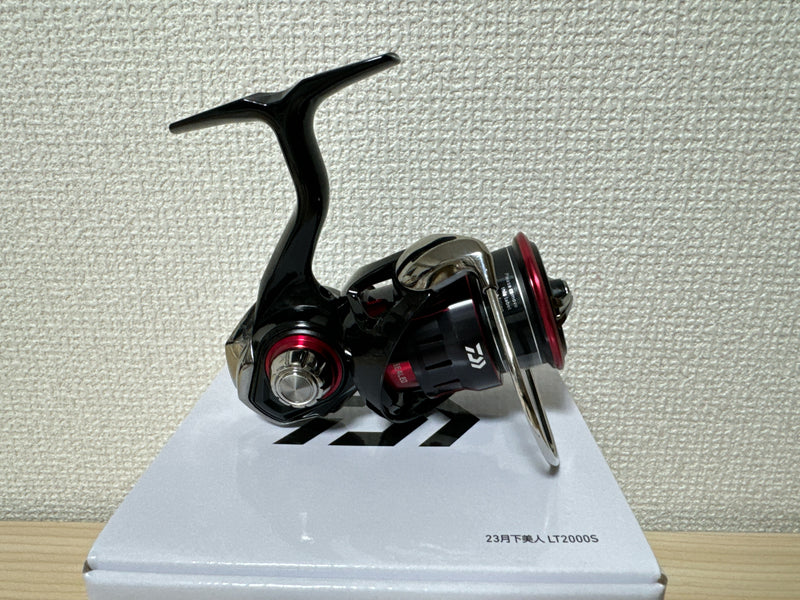 Daiwa Spinning Reel 23 GEKKABIJIN LT2000S Gear Ratio 5.0:1 Fishing Reel IN BOX