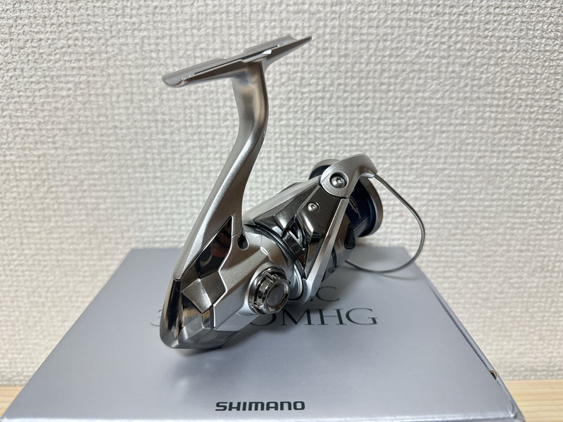 Shimano Spinning Reel 23 Stradic 3000MHG Gear Ratio 5.7:1 Fishing Reel IN BOX