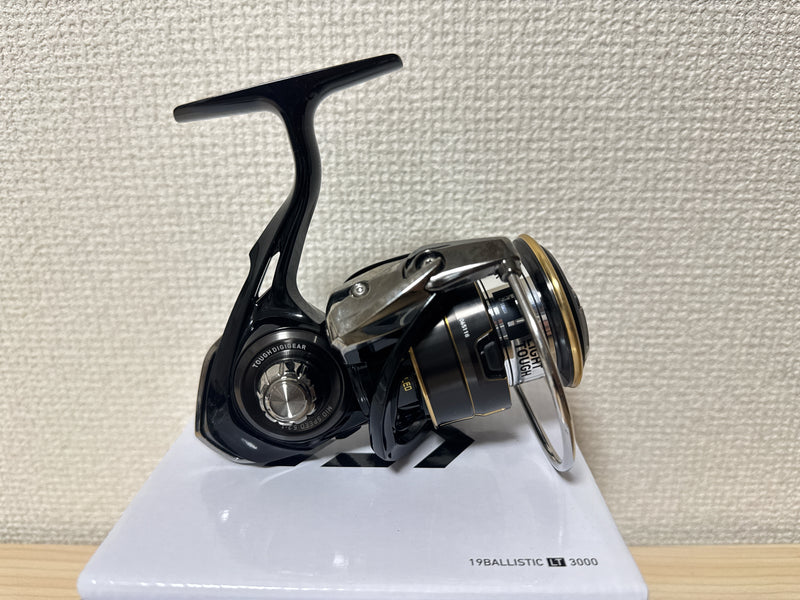 DAIWA Spinning Reel 19 Ballistic LT3000 Fishing genuine From Japan