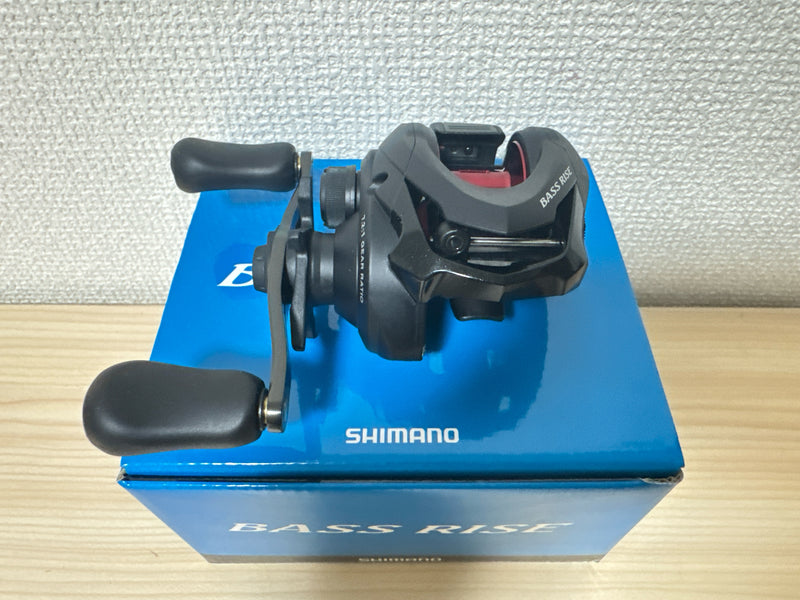 Shimano Baitcasting Reel 18 BASS RISE Right Gear Ratio 7.2:1 Fishing Reel IN BOX