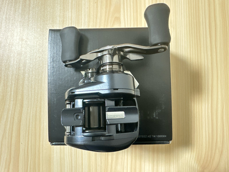 Daiwa Baitcast Reel STEEZ TW 1000XH Right 8.5:1 Fishing Reel IN BOX