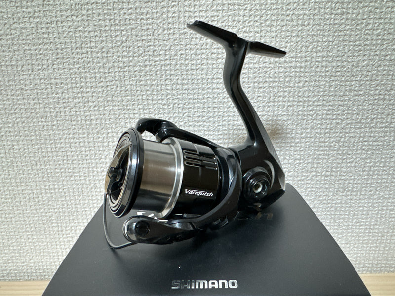 Shimano Spinning Reel 19 Vanquish 3000MHG Gear Ratio 5.8:1 Fishing Reel IN BOX