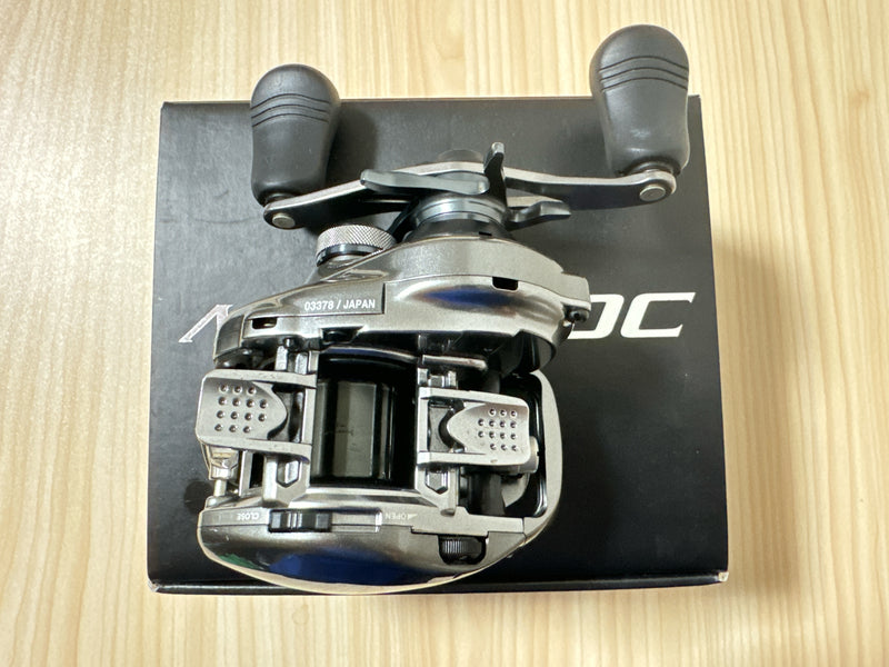 Shimano Baitcasting Reel 15 Metanium DC HG Right 5RH892000 IN BOX