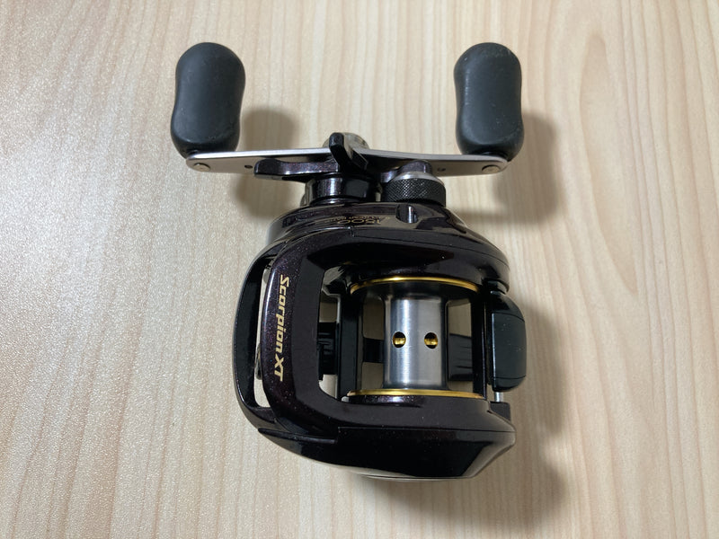 Shimano Baitcasting Reel 09 Scorpion XT 1500 Right Handed From Japan IN BOX