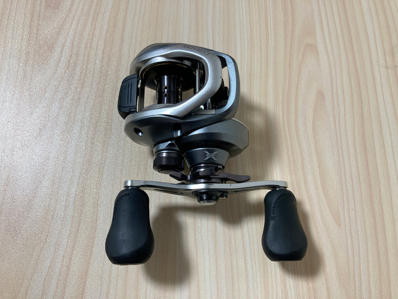 Shimano Baitcasting Reel 15 CURADO 200HG Right 7.2:1 Fishing Reel IN B