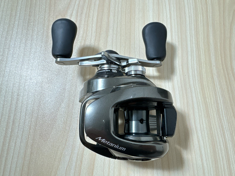 Shimano Baitcasting Reel 20 Metanium HG RIGHT Gear Ratio 7.1:1 Fishing Reel IN BOX