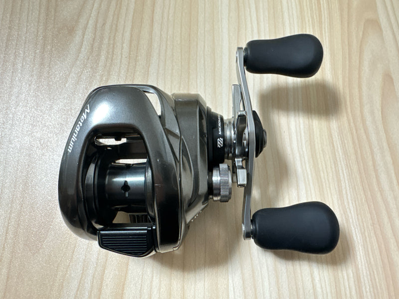 Shimano Baitcasting Reel 20 Metanium HG RIGHT Gear Ratio 7.1:1 Fishing Reel IN BOX