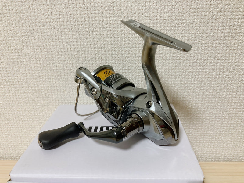 Shimano Spinning Reel 21 Nasci - C2000SHG
