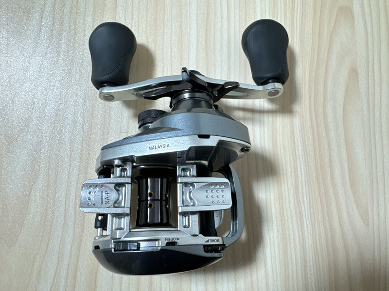 Shimano Baitcasting Reel 15 CURADO 200PG Right Gear Ratio 5.5:1 Fishing Reel IN BOX-2