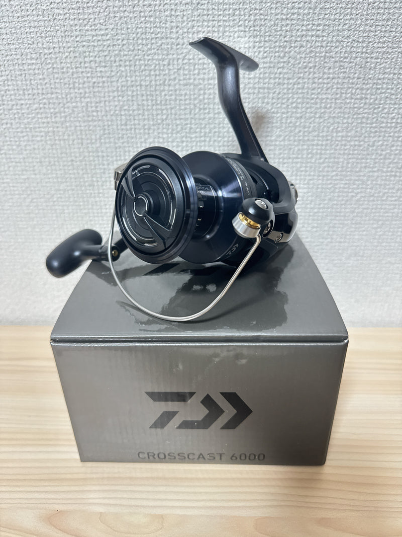 Daiwa 17 CROSSCAST 6000 Surf Casting Spinning Reel Right Handed 00059664 New Daiwa 17 CROSSCAST 6000 Surf Casting Spinning Reel Right Handed 00059664 New
