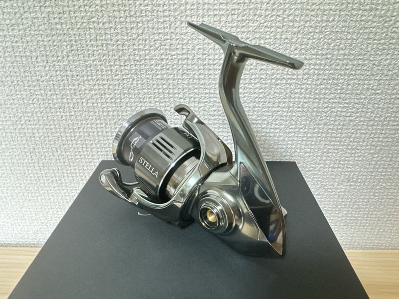 Shimano Spinning Reel 22 STELLA 3000MHG Gear Ratio 5.7:1 Fishing Reel IN BOX